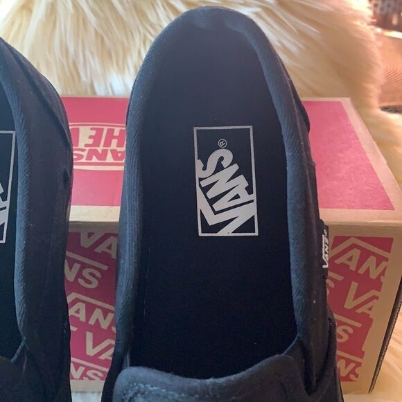 WOMEN VANS BLACK CANVAS SHOES - Picture 6 of 12